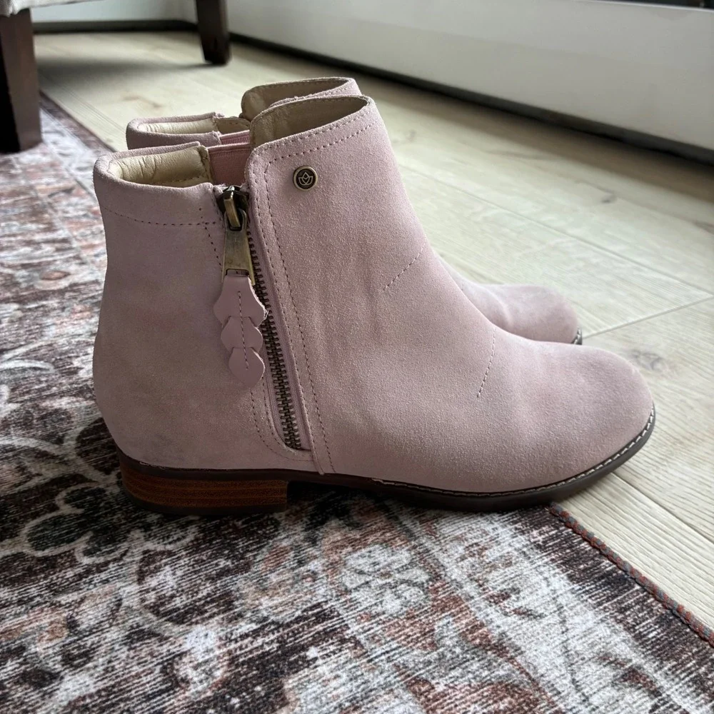 Spenco Ivy Pale Pink Suede Ankle Booties Side Zip Womens 8.5 B Orthotic Support